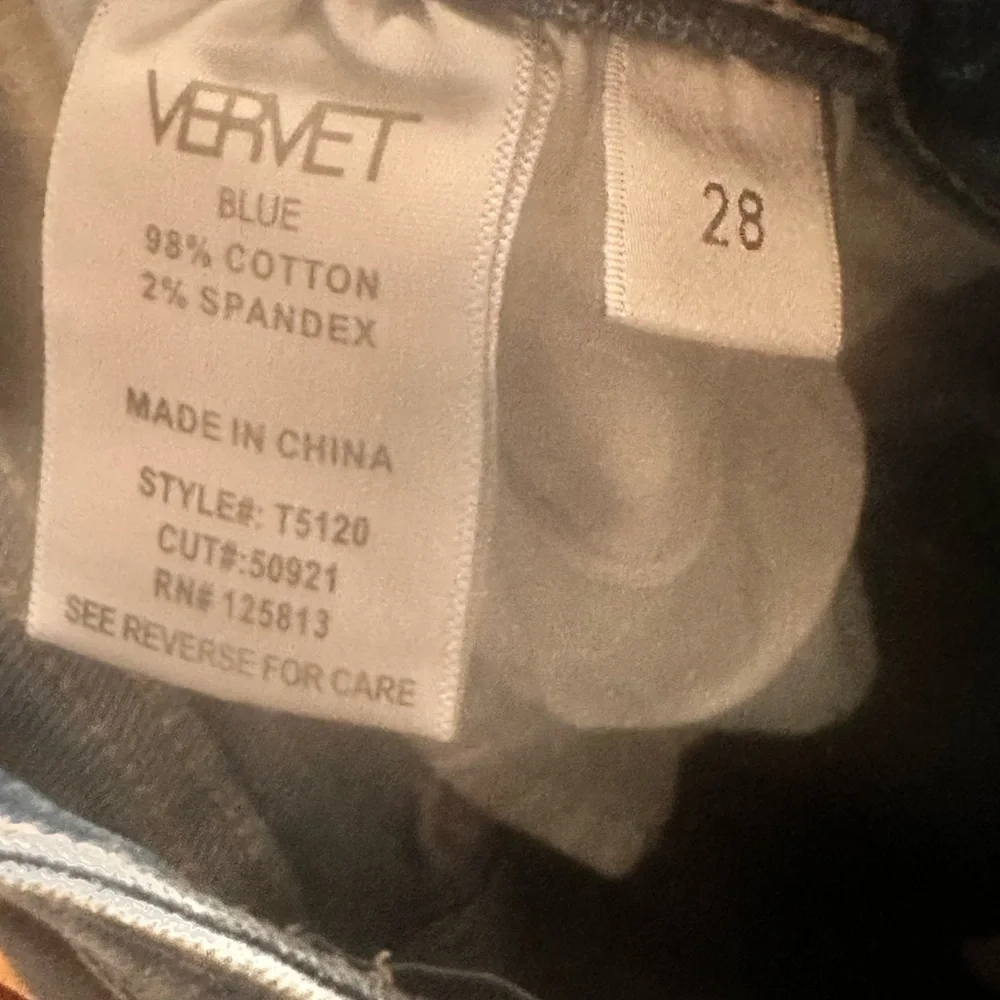 Vervet Women's Blue Jeans - Picture 4 of 4